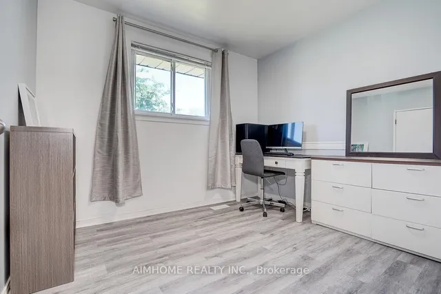 Additional image 19 of 238 KENT Cres