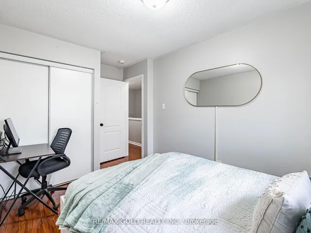 Additional image 24 of 7 Dunlop Crt