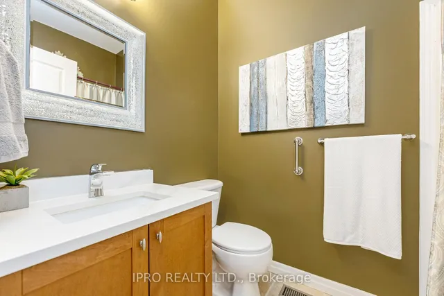 Additional image 18 of 165 Chandos Dr Unit 18