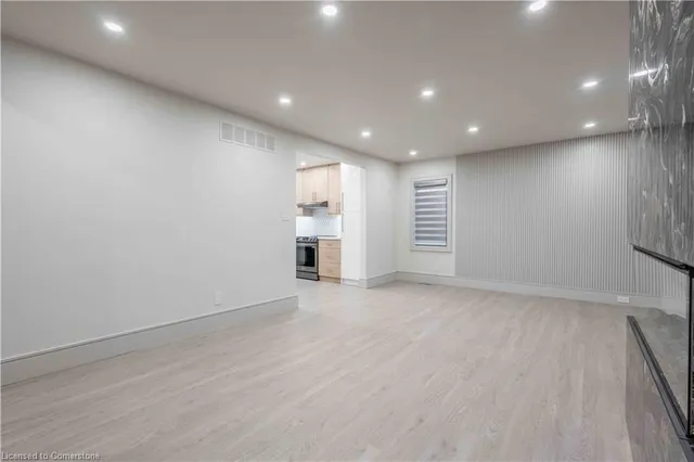 Additional image 4 of 104 Second St Unit UPPER