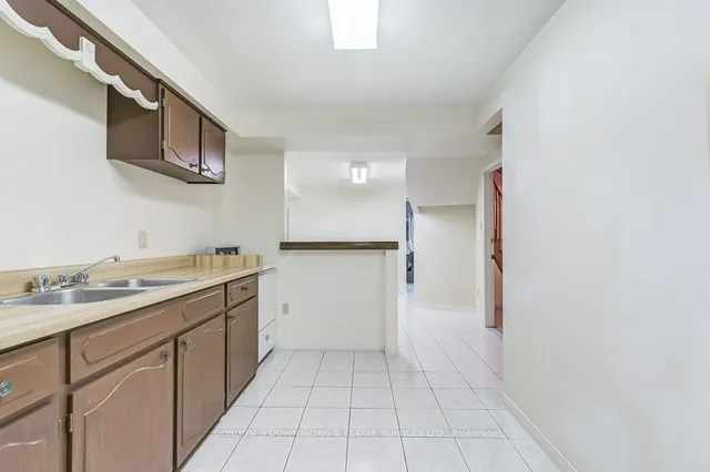 Additional image 37 of 459 Glenashton Dr