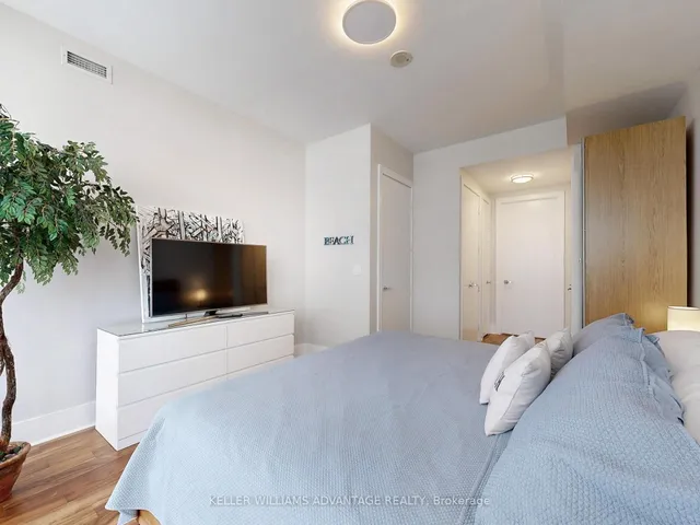 Additional image 21 of 29 Queens Quay Unit 401