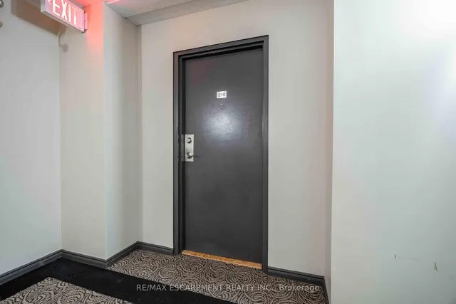 房产图片 9 - 416 Limeridge Rd 单元 216