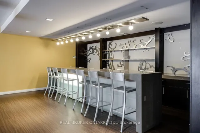 Additional image 30 of 5 Hanna Ave Unit 101