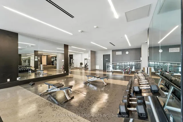 Additional image 32 of 51 East Liberty St Unit 401