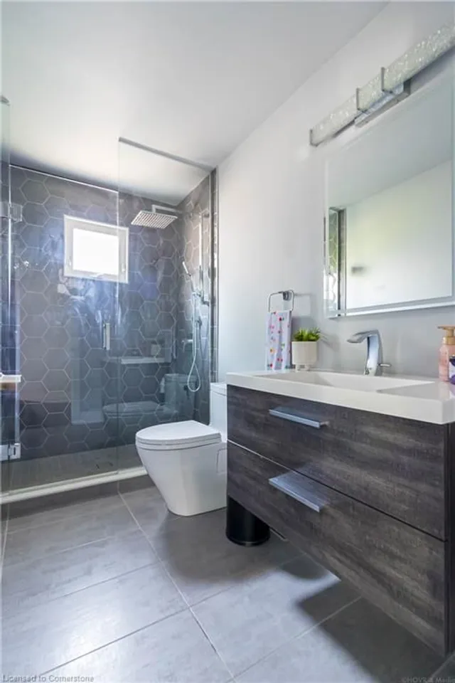 Additional image 11 of 2390 Sinclair Cir