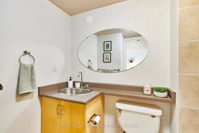 Additional image 22 of 800 King St Unit 201