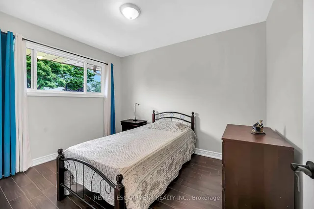 Additional image 20 of 70 Deschene Ave