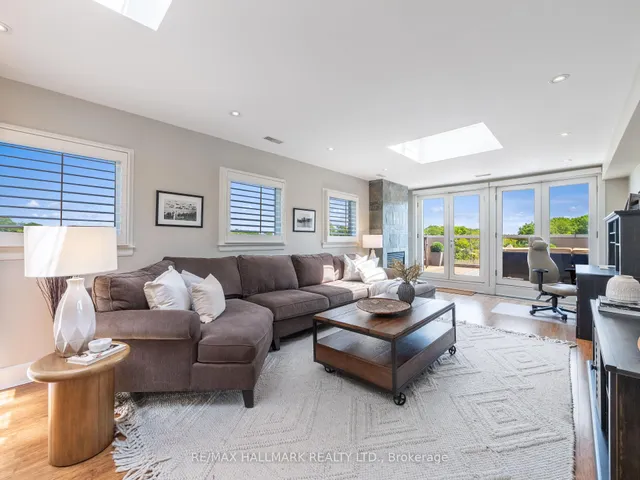 Additional image 41 of 2012 Queen St Unit 306