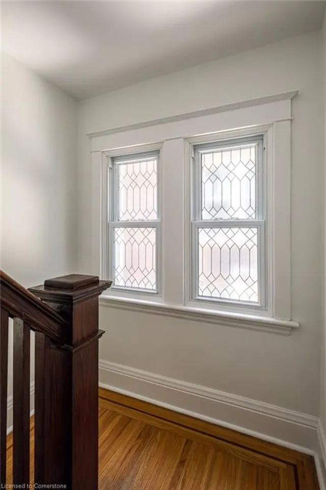 Additional image 20 of 39 Maplewood Ave