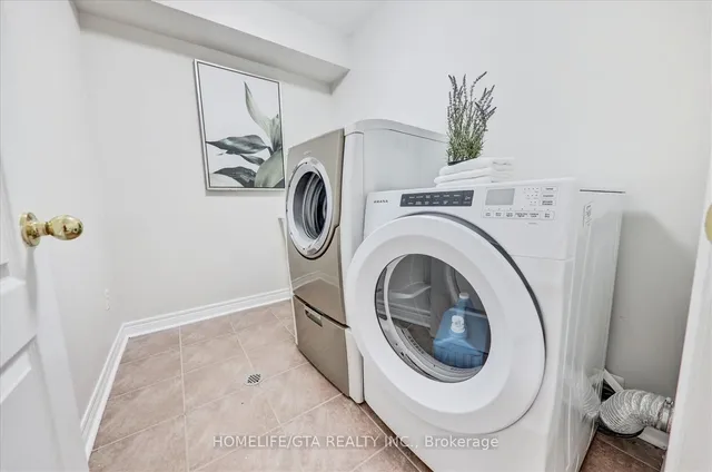 Additional image 27 of 62 Wyper Sq