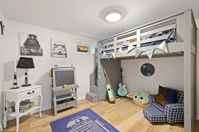 Additional image 39 of 32 Cumming Crt