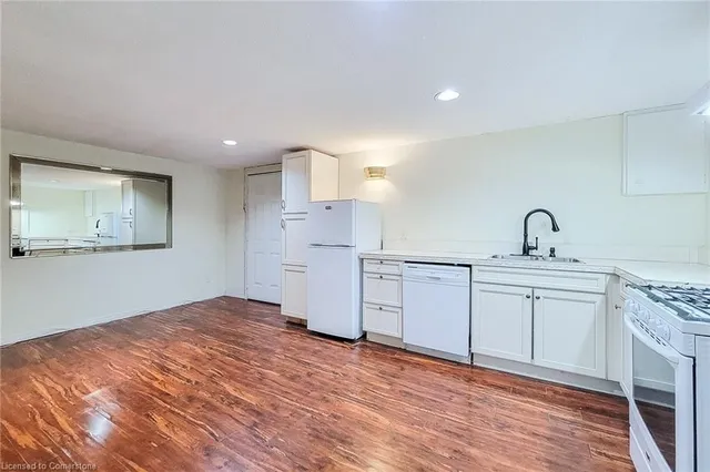 Additional image 8 of 35 Cloke Crt