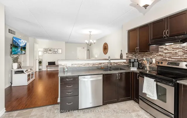 Additional image 25 of 1370 Main St Unit 205