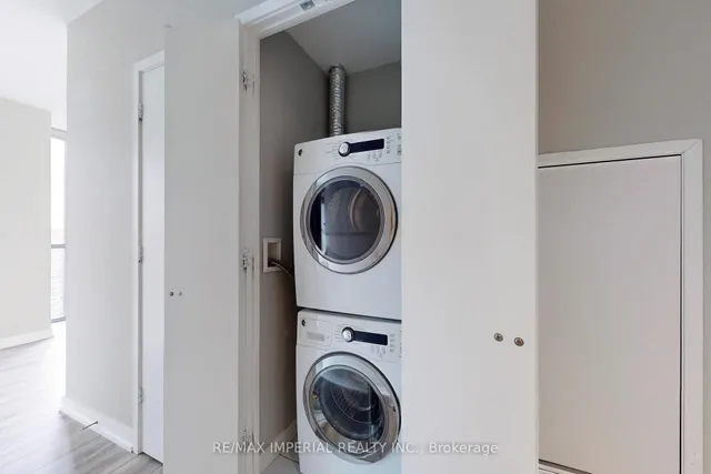 Additional image 37 of 110 Charles St Unit 2308