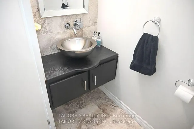 Additional image 7 of 119 Merton St Unit 211