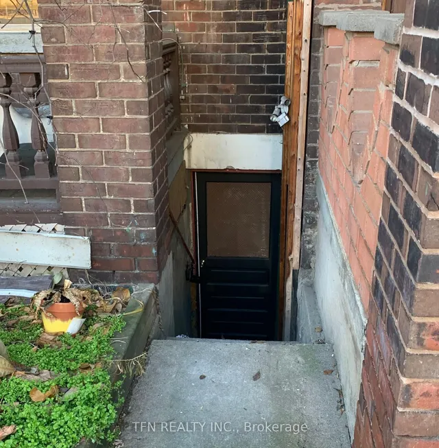 Additional image 6 of 1393 Dundas St