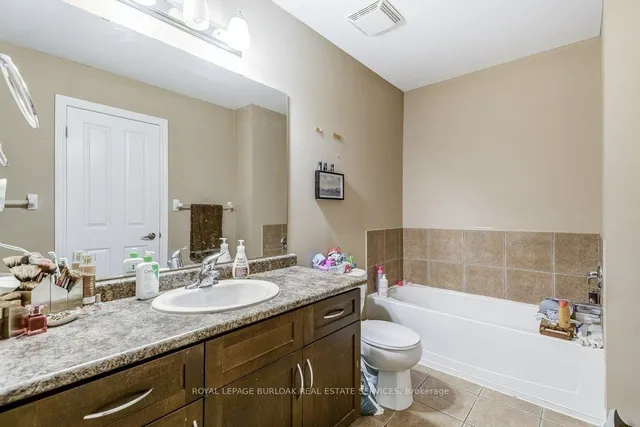 Additional image 17 of 4165 Upper Middle Rd Unit 13