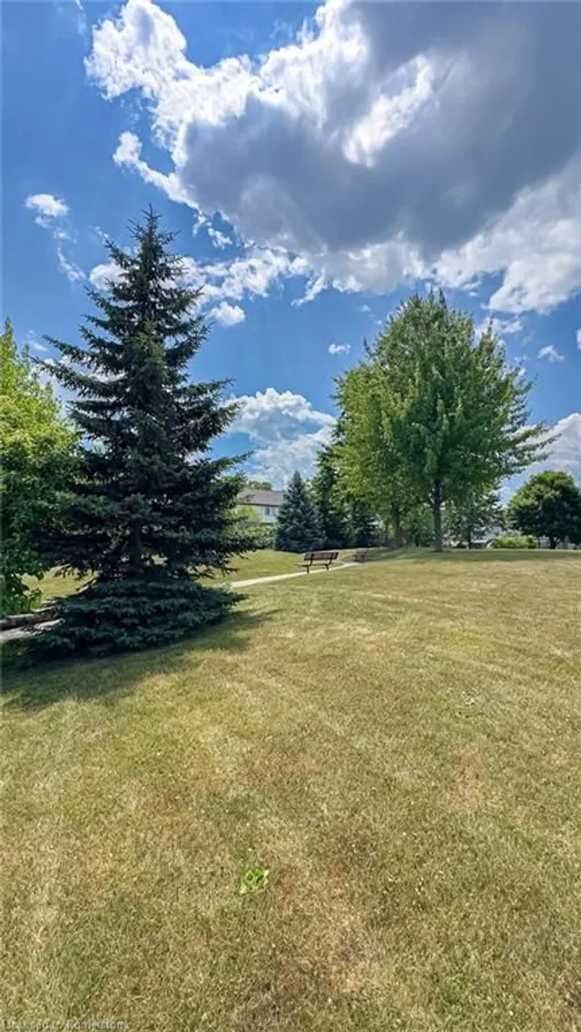 Additional image 31 of 100 Beddoe St Unit 65