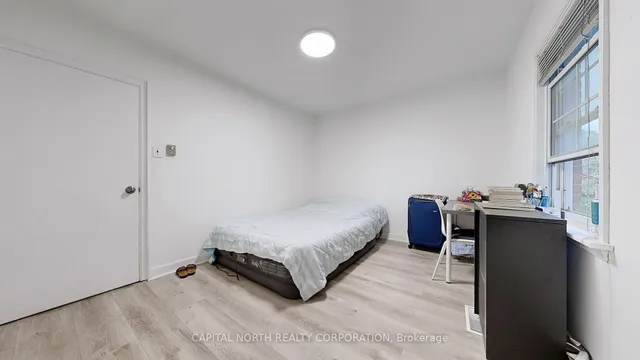 Additional image 11 of 221 Patricia Ave