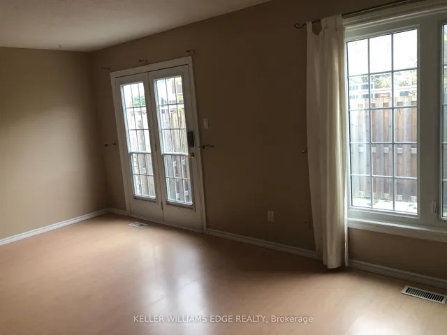 房产图片 5 - 加拿大安大略省伯灵顿市Upper Middle Rd 2254号6单元