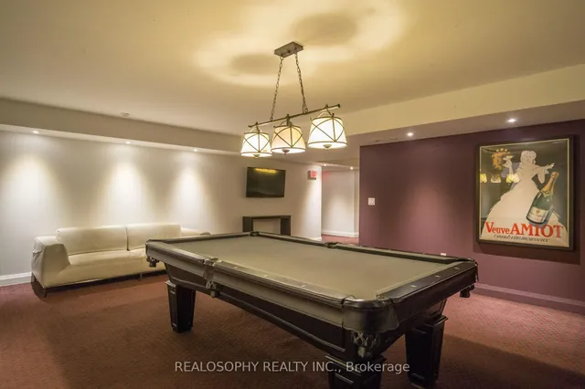 Additional image 39 of 85 East Liberty St Unit 715