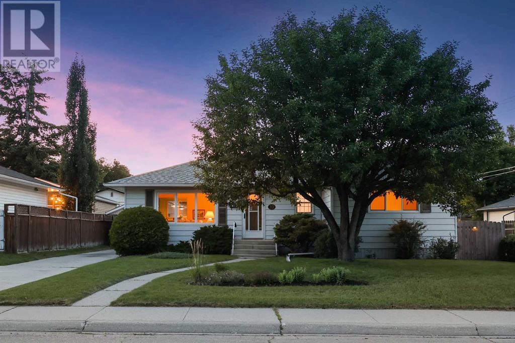 10 Glamorgan Drive SW|Calgary, Alberta T3E4Z2