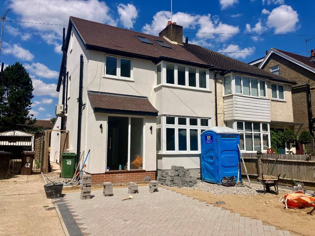 Batchwood Drive, St. Albans, Hertfordshire, AL3 5SB