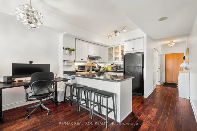 Additional image 6 of 168 King St Unit 1111