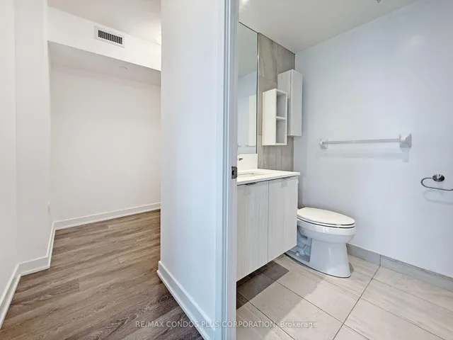 Additional image 17 of 99 Broadway Ave Unit 3506