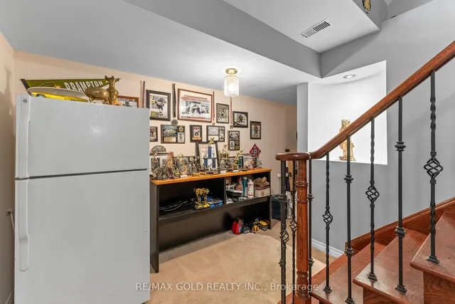 Additional image 40 of 69 Sled Dog Rd