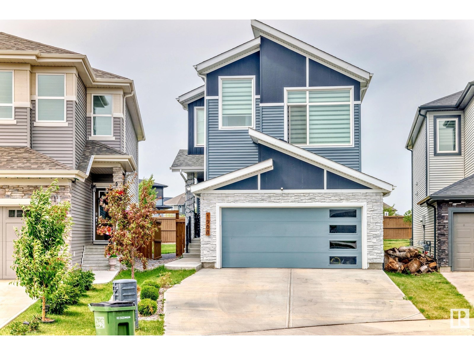 1908 160 ST SW|Edmonton, Alberta T6W4X6