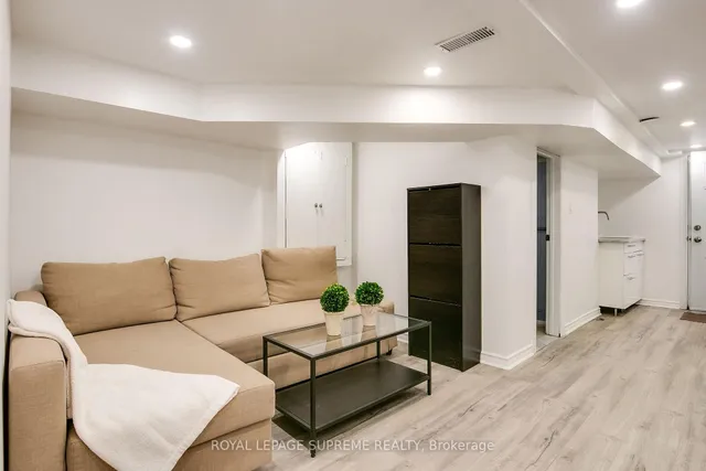 Additional image 33 of 255 Howland Ave