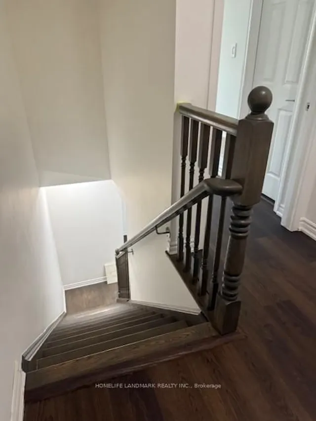 Additional image 27 of 15 Heron Park Pl Unit 14