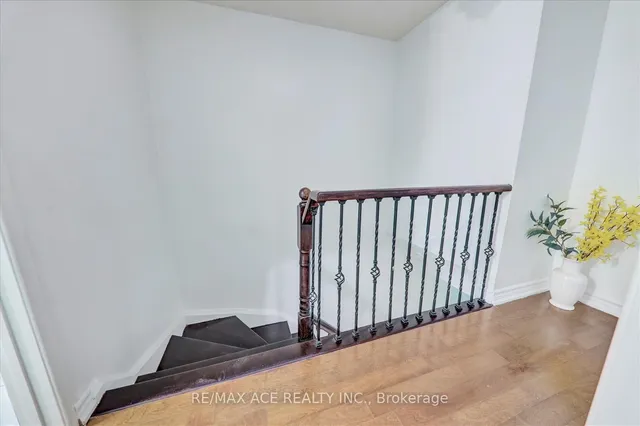 Additional image 23 of 88 Courtleigh Sq