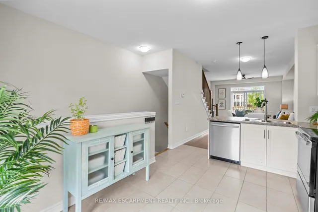 Additional image 6 of 215 Dundas St Unit 53