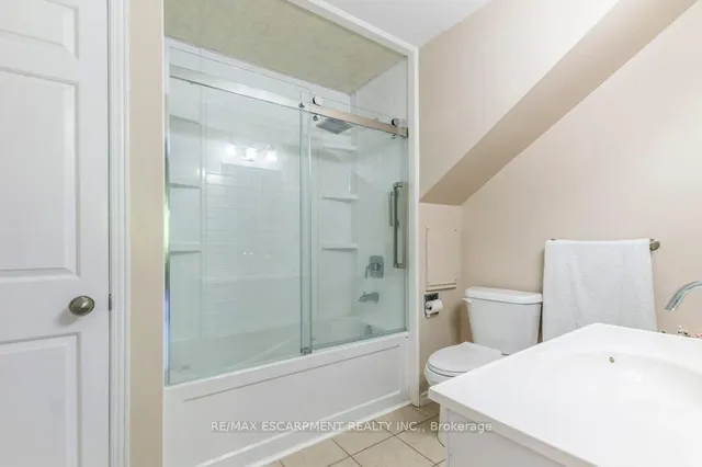 Additional image 17 of 109 Wilson St Unit 14