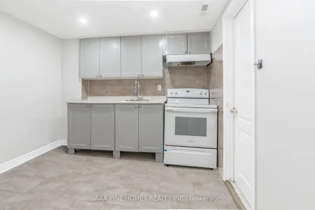 Additional image 32 of 59 Burkwood Cres