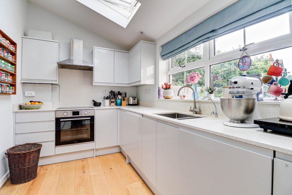 Additional image 4 of Hollybush Lane, Harpenden, Hertfordshire, AL5