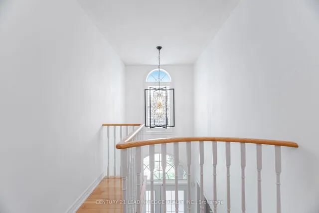 Additional image 22 of 34 Royal Links Circ