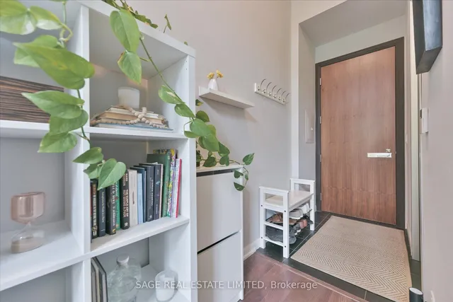 Additional image 7 of 500 Sherbourne St Unit 219