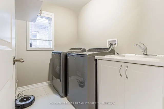 Additional image 41 of 450 Brisdale Dr