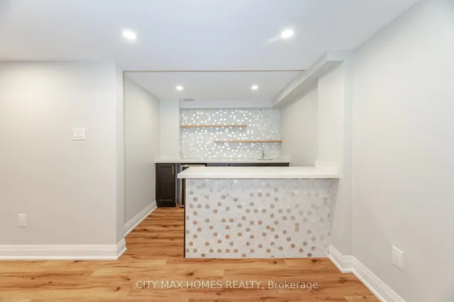 Additional image 44 of 8 Amberglow Crt