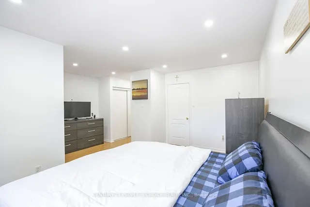 Additional image 31 of 47 Garibaldi Dr