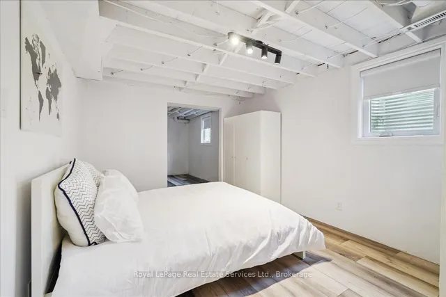 Additional image 36 of 471 Deerhurst Dr