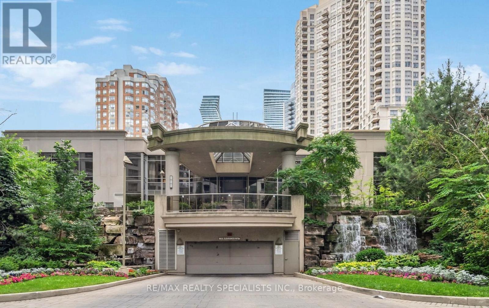 1415 - 3880 DUKE OF YORK BOULEVARD|Mississauga (City Centre), Ontario L5B4M7