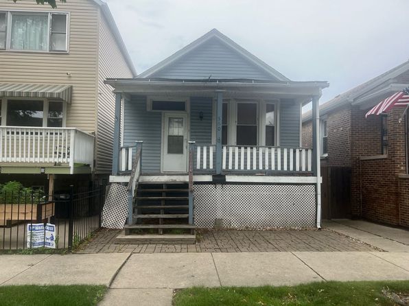 560 W 43rd Pl, Chicago, IL 60609
