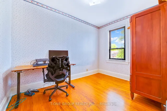 Additional image 22 of 221 Christie St