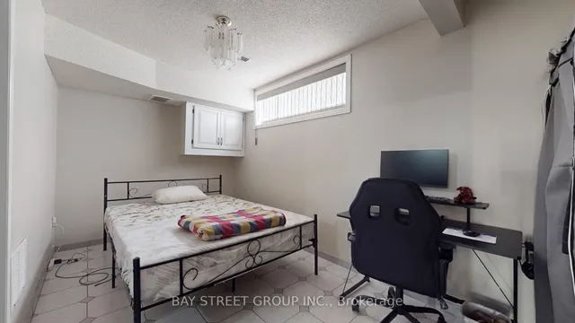 Additional image 38 of 119 Derrydown Rd