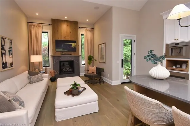 Additional image 21 of 98 Moore Cres